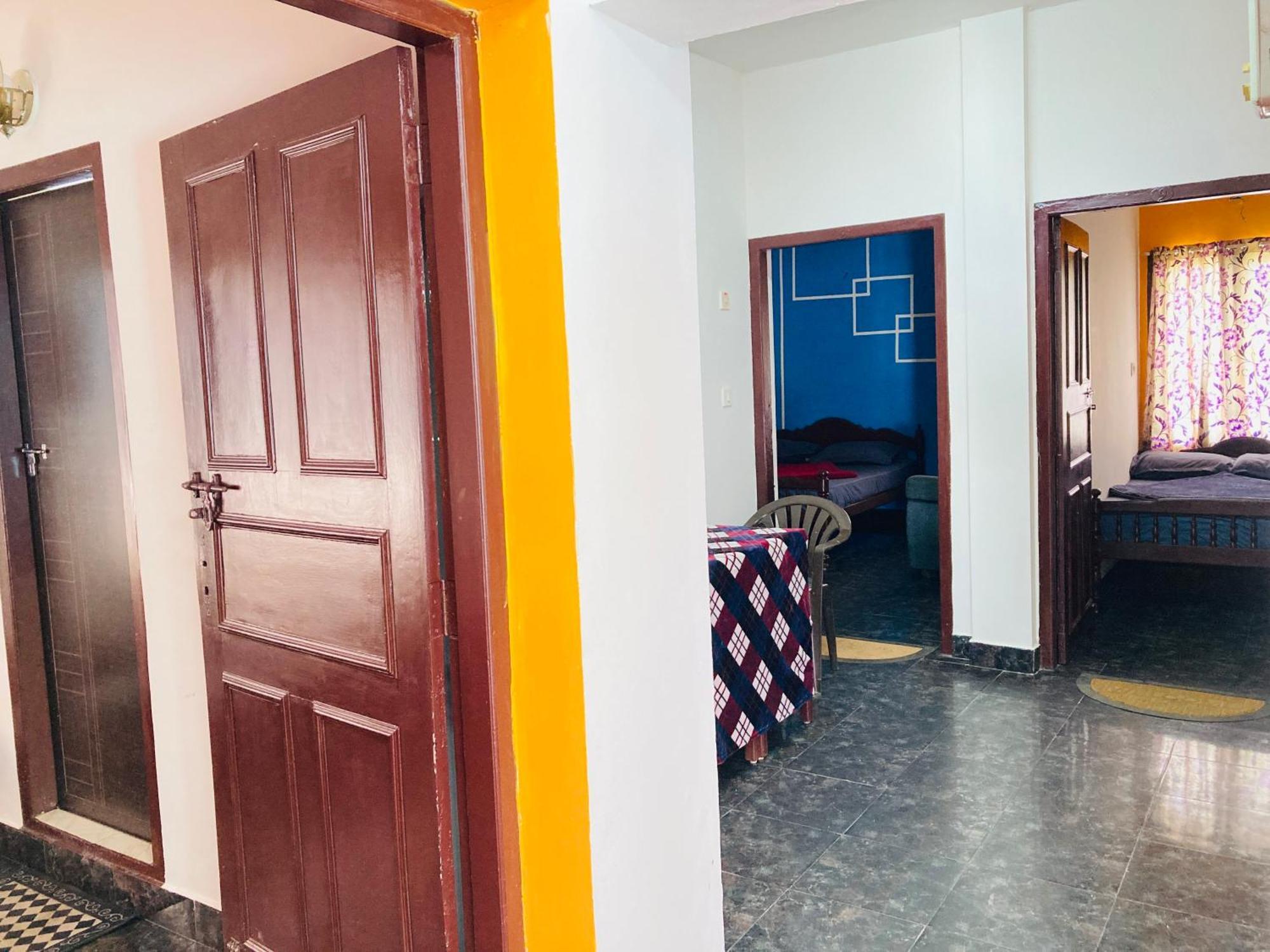 Swarna Tourist Home Муннар Экстерьер фото